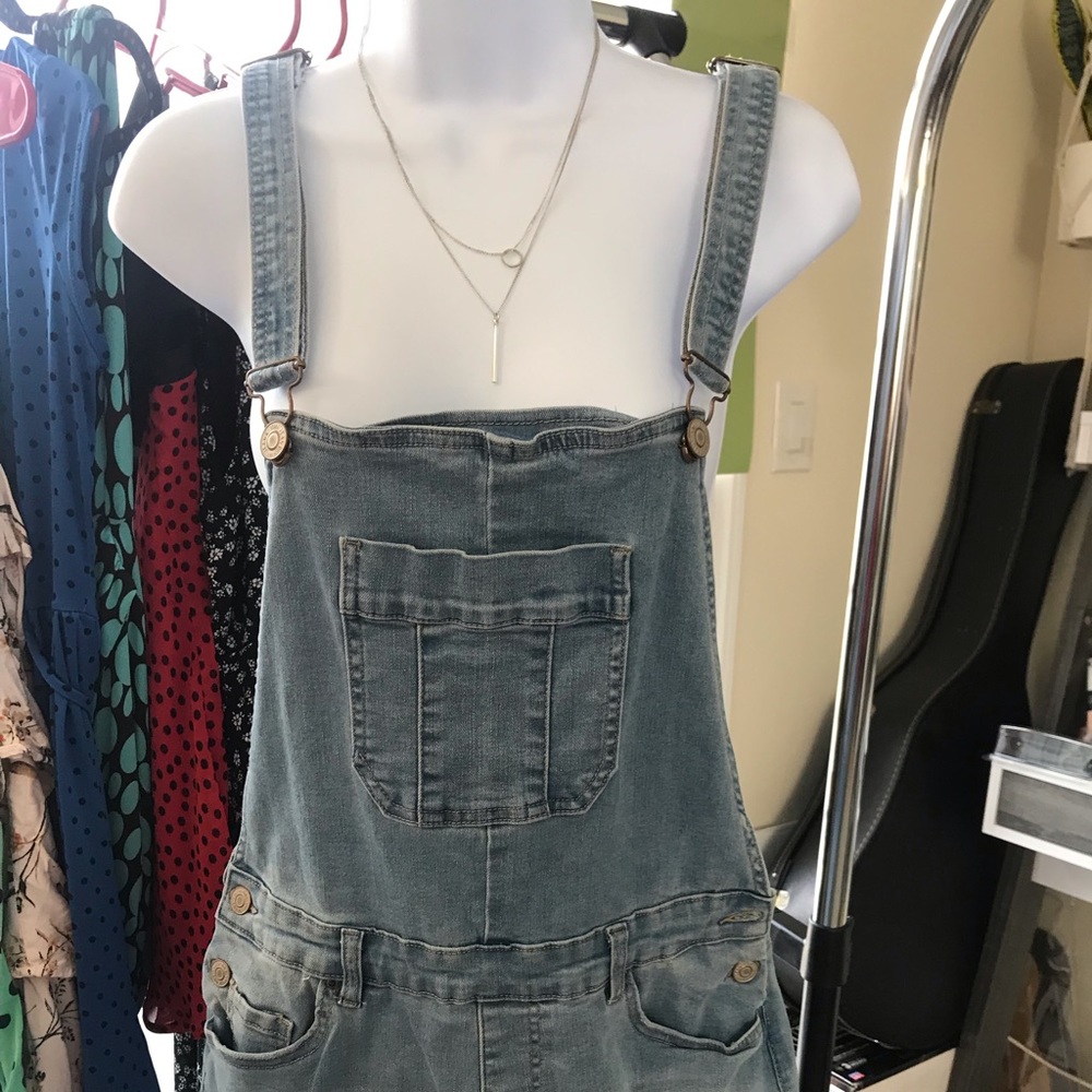 Overall jean shorts